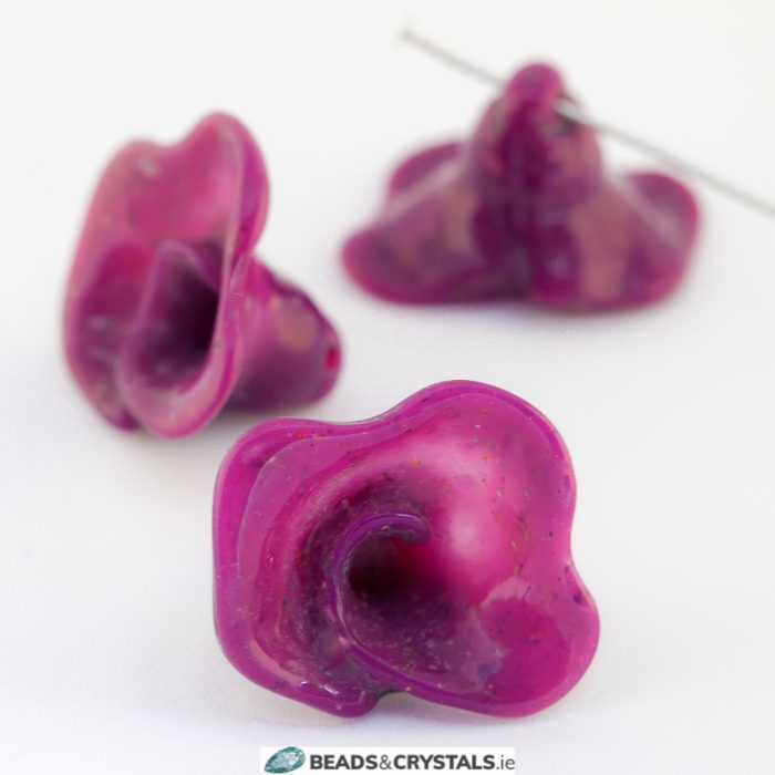 Acrylic Purple Rosette 30x24mm (8 pieces)