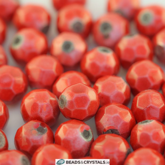 Red Facetted Round Miracle beads, 6mm (100 pieces)